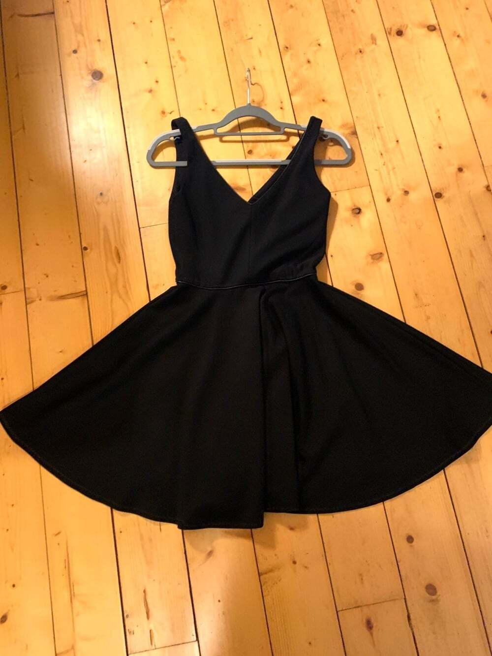 Zac Posen  Designer little Black Cocktail dress size 2